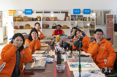 長(zhǎng)城播報(bào) 直通冬殘奧丨同心冬殘奧 巧手繪未來 麥秸畫